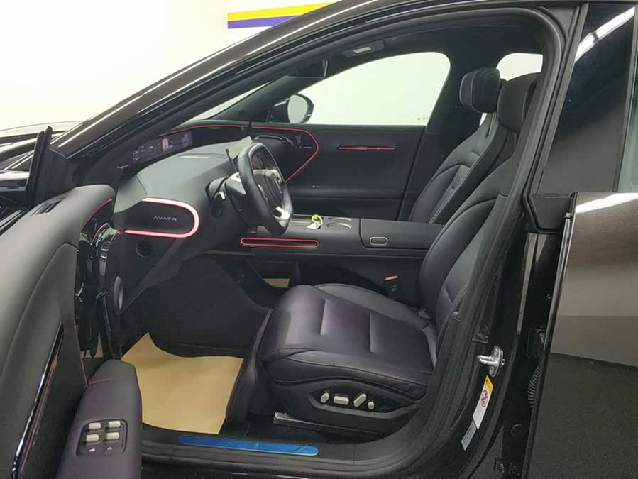 Avatr 07 2025 car image #10