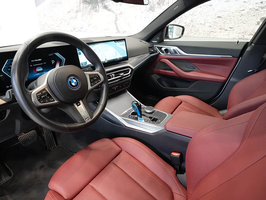 BMW i4 2023 car image #10