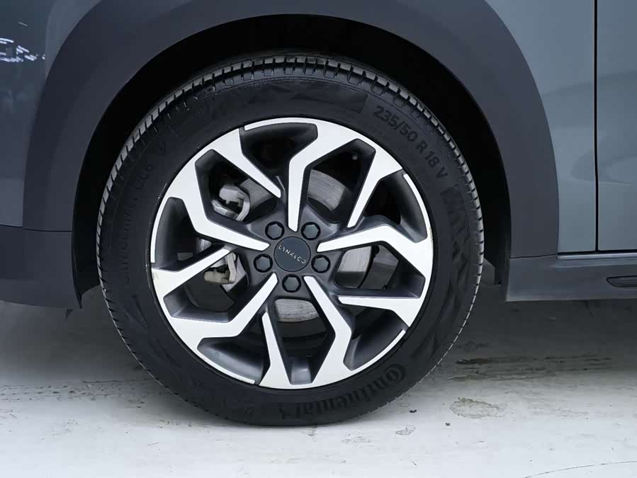 Lynk & Co 02 2020 car image #10
