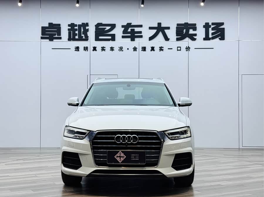 Audi Q3 2019 car image #10