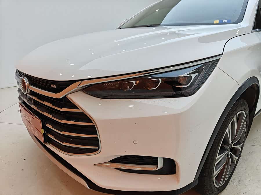 BYD Tang 2018 #10 BYD Tang 2018 car image #10