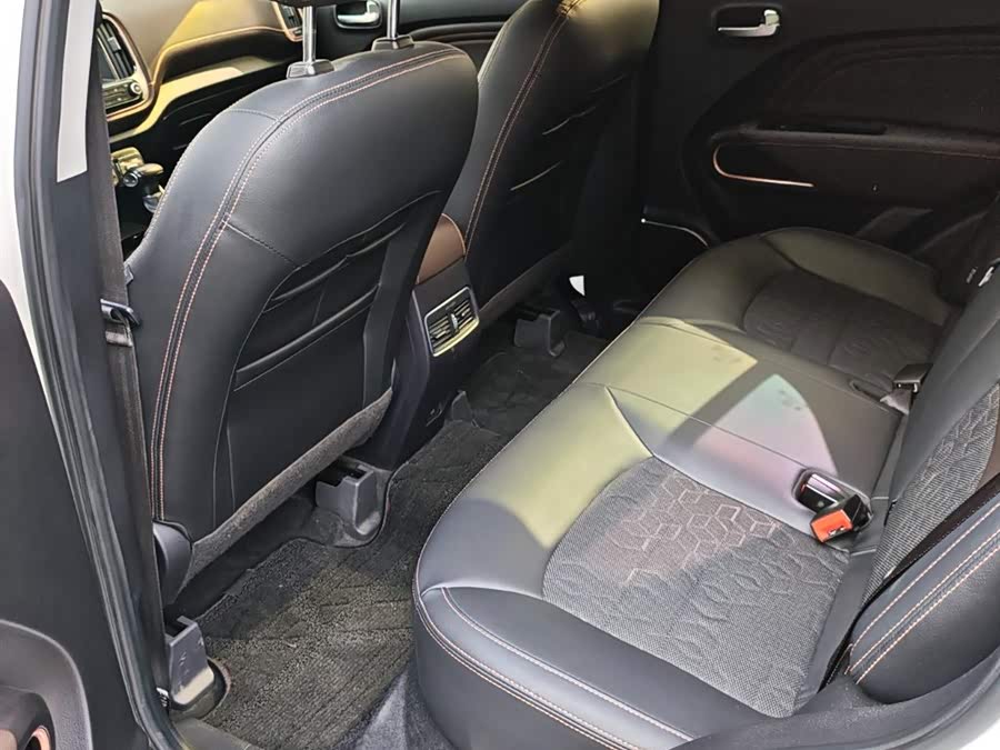 GAC Trumpchi GS3 2019 #10 GAC Trumpchi GS3 2019 car image #10