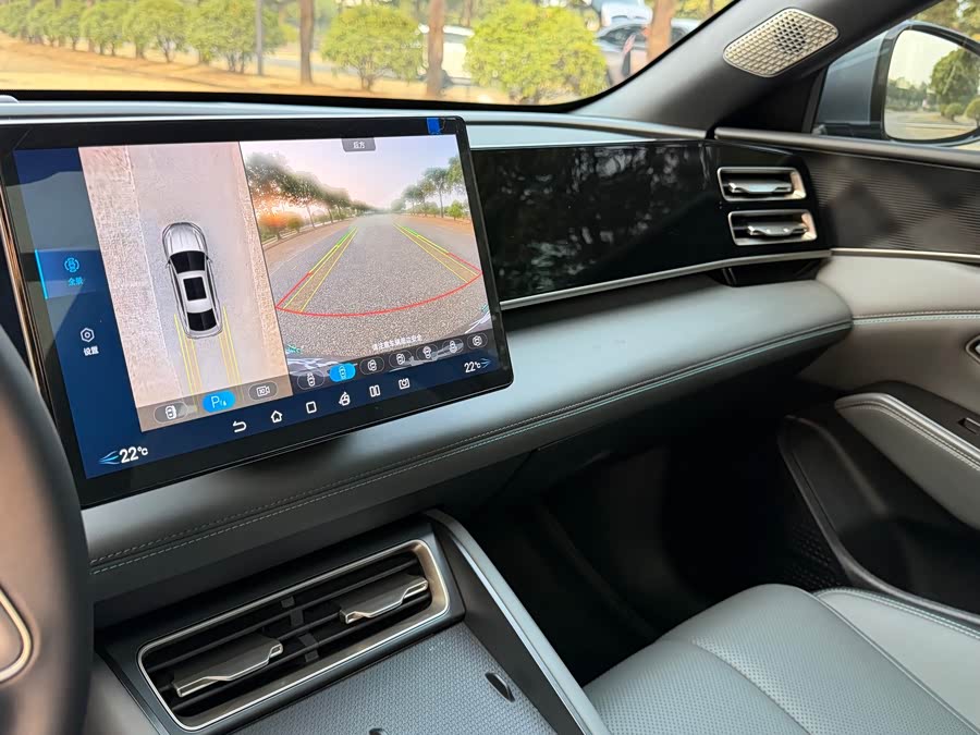 BYD Qin L 2024 car image #10