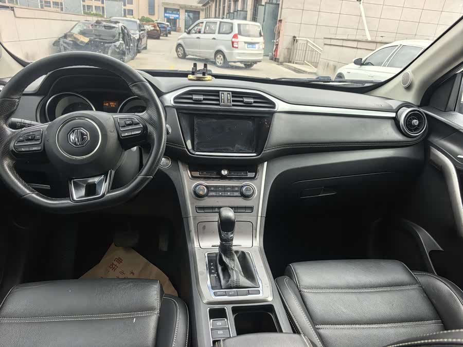 MG GS 2019 car image #10