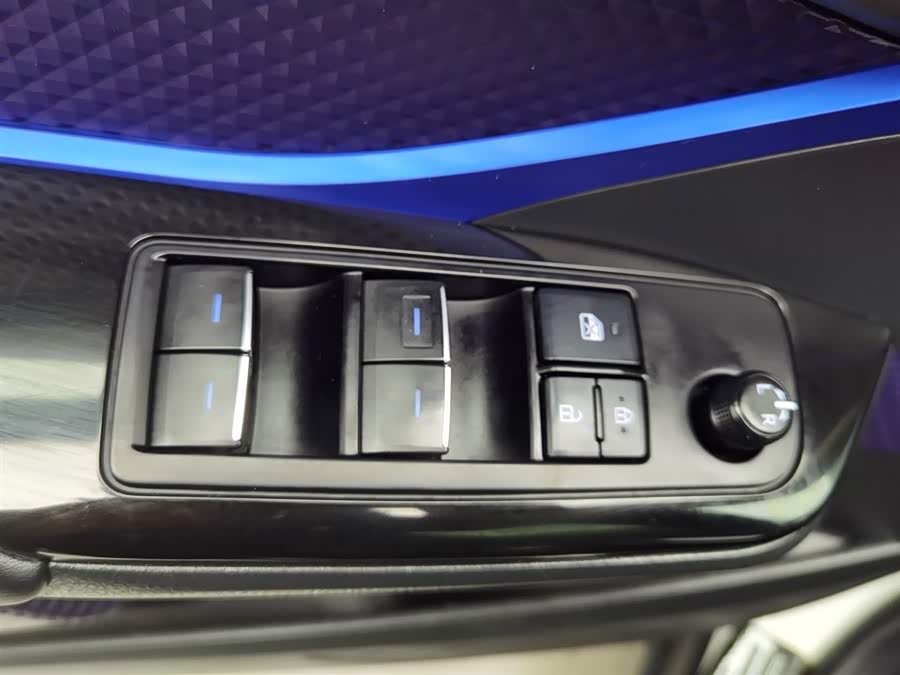 Toyota C-HR 2019 immagine di auto #10