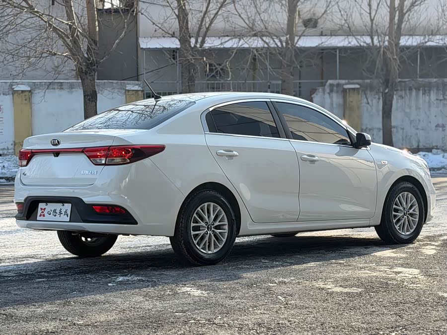 Kia K2 2018 imagen de coche #10