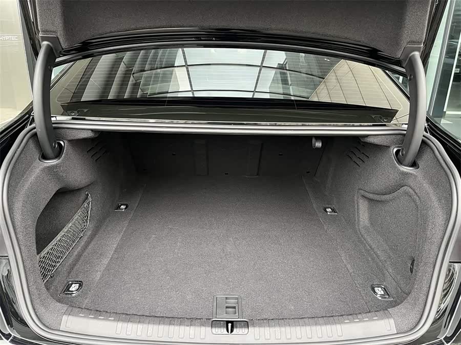 Audi A6L 2023 car image #10