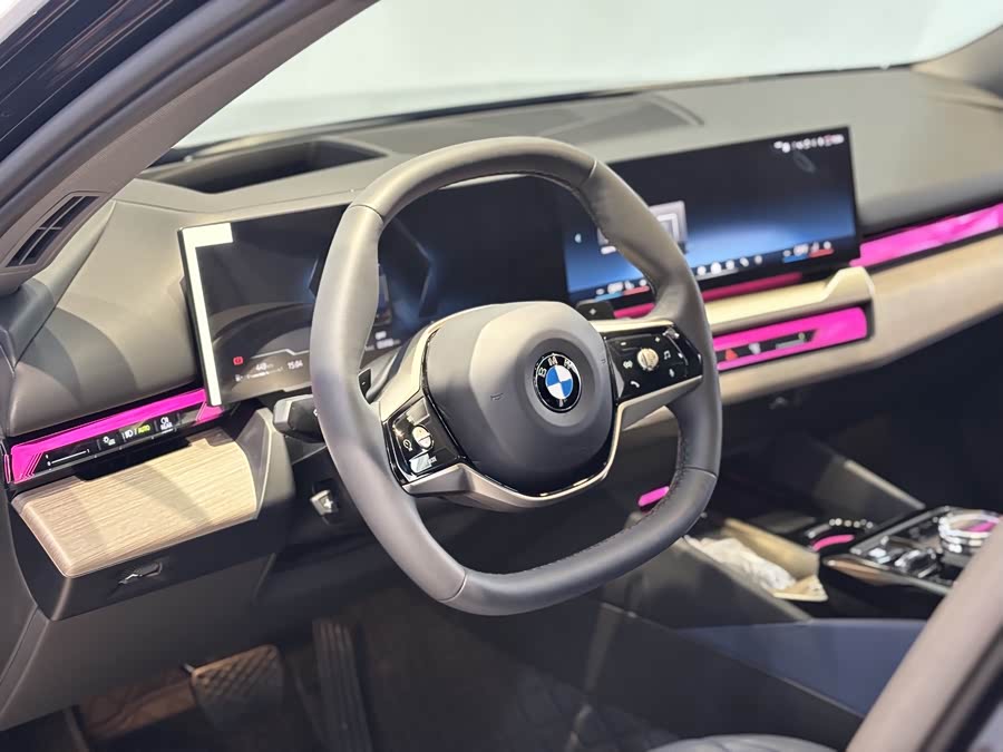 BMW 5 Series 2024 car image #10