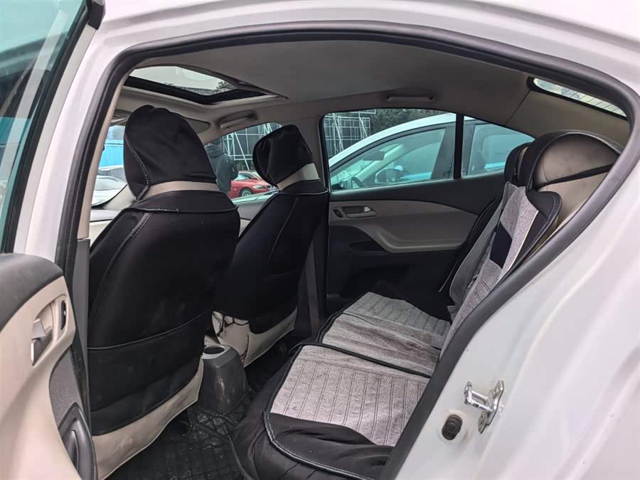 Chevrolet Sail 2015 #10 Chevrolet Sail 2015 immagine di auto #10