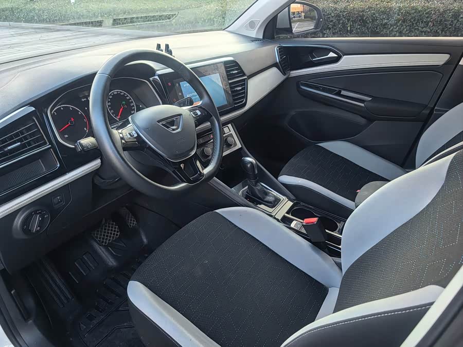 Jetta VS5 2023 car image #10