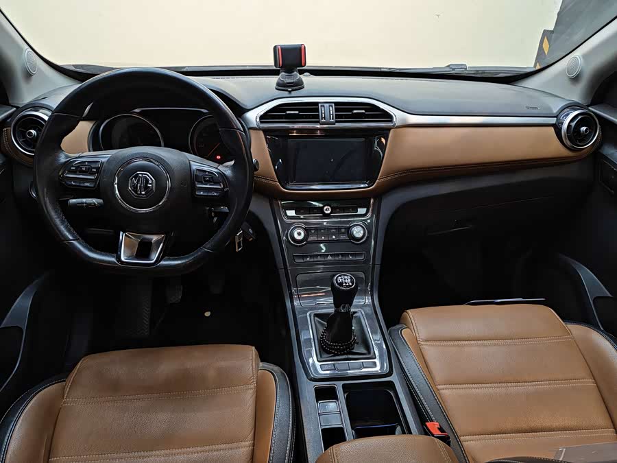 MG GS 2017 car image #10