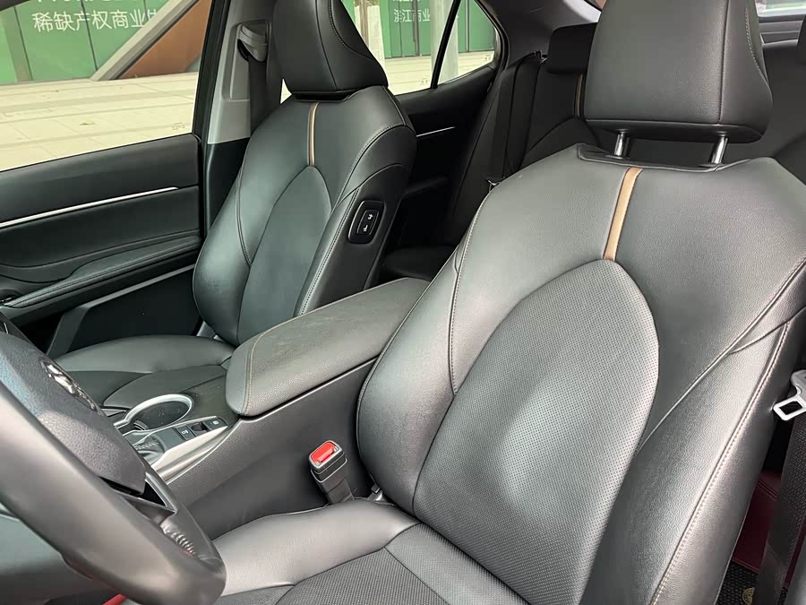 Toyota Camry 2023 car image #10