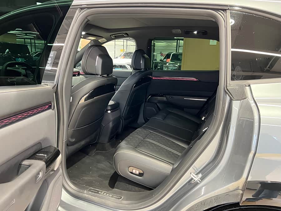 Zeekr 7X 2024 car image #10
