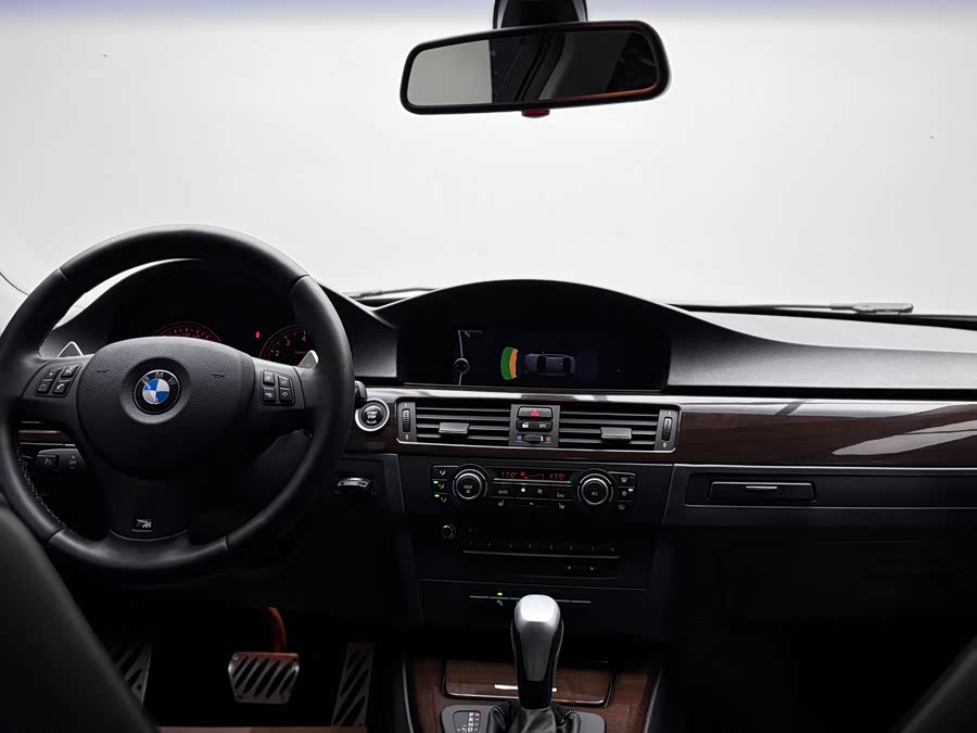 BMW 3 Series (Imported) 2010 car image #10