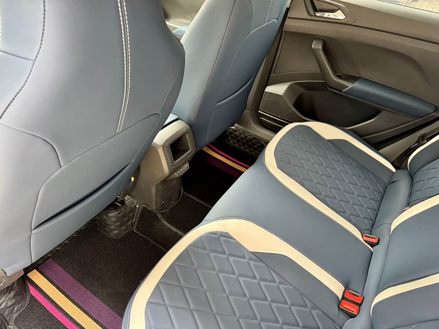 Volkswagen T-Cross 2023 car image #10