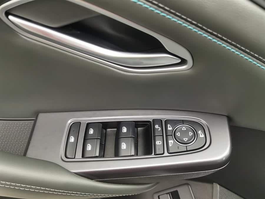 BYD SongL DM-i 2025 car image #10