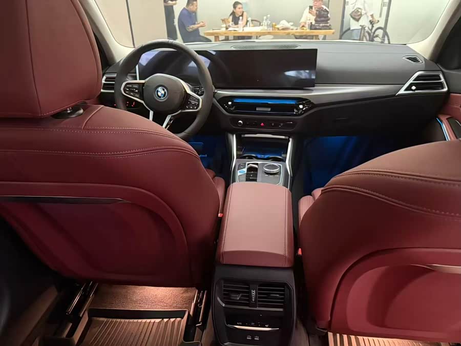 BMW i3 2023 car image #10