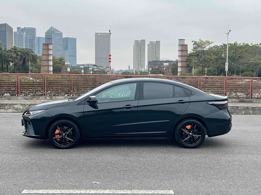 Chery Arrizo 5 GT 2023 immagine di auto #10