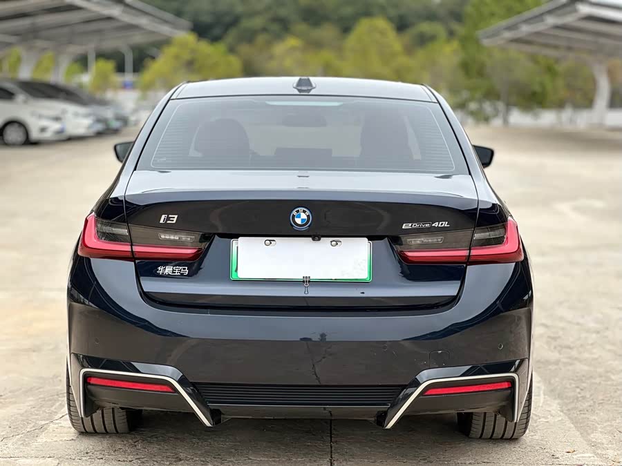 BMW i3 2025 immagine di auto #10