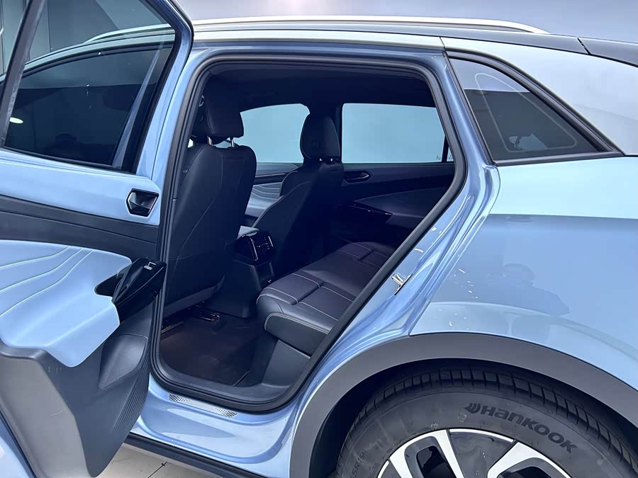 Volkswagen ID.4 X 2024 immagine di auto #10