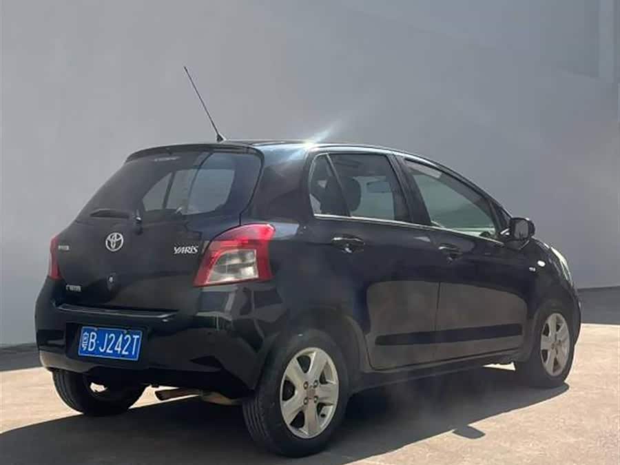 Toyota Yaris 2009 car image #10