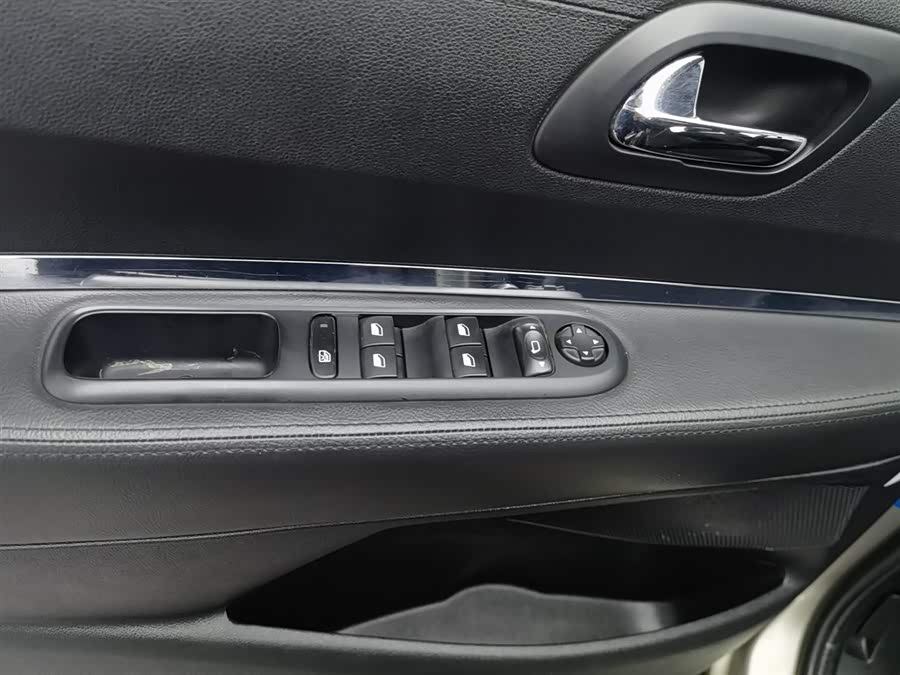 Peugeot 3008 2016 car image #10