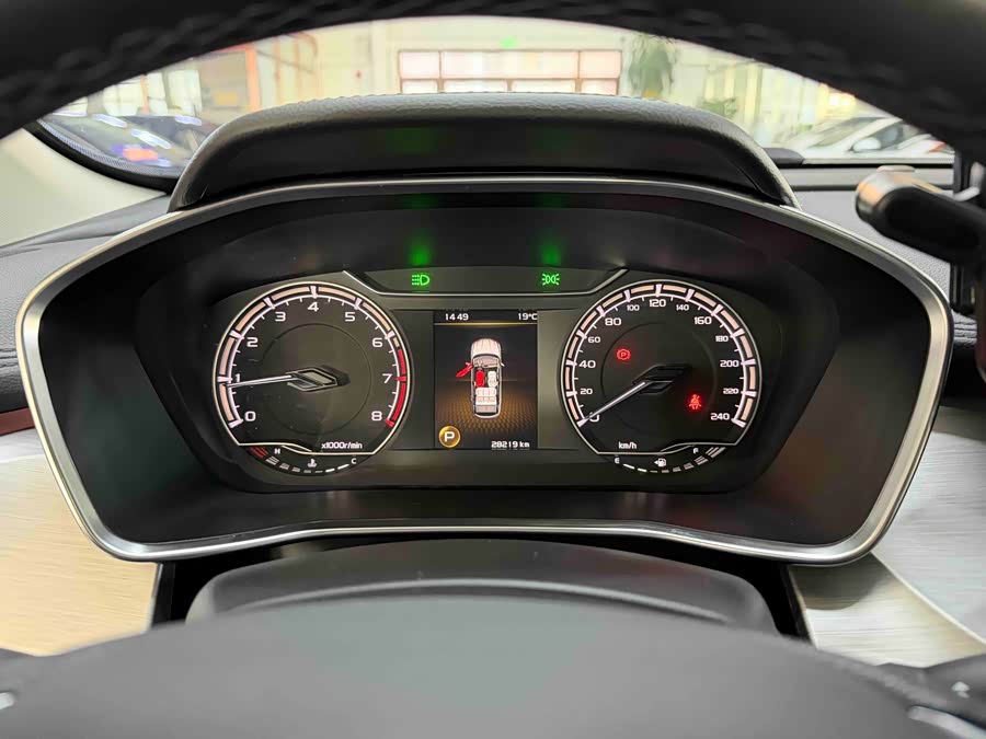 GEELY Coolray 2022 #10 GEELY Coolray 2022 car image #10