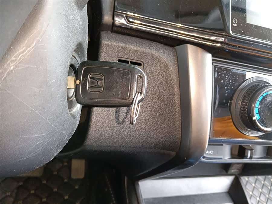 Honda Greiz 2017 #10 Honda Greiz 2017 car image #10