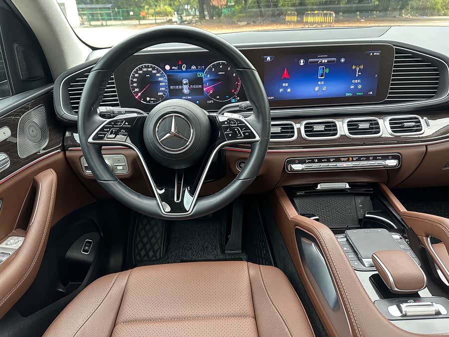 Mercedes-Benz GLE Class 2024 immagine di auto #10