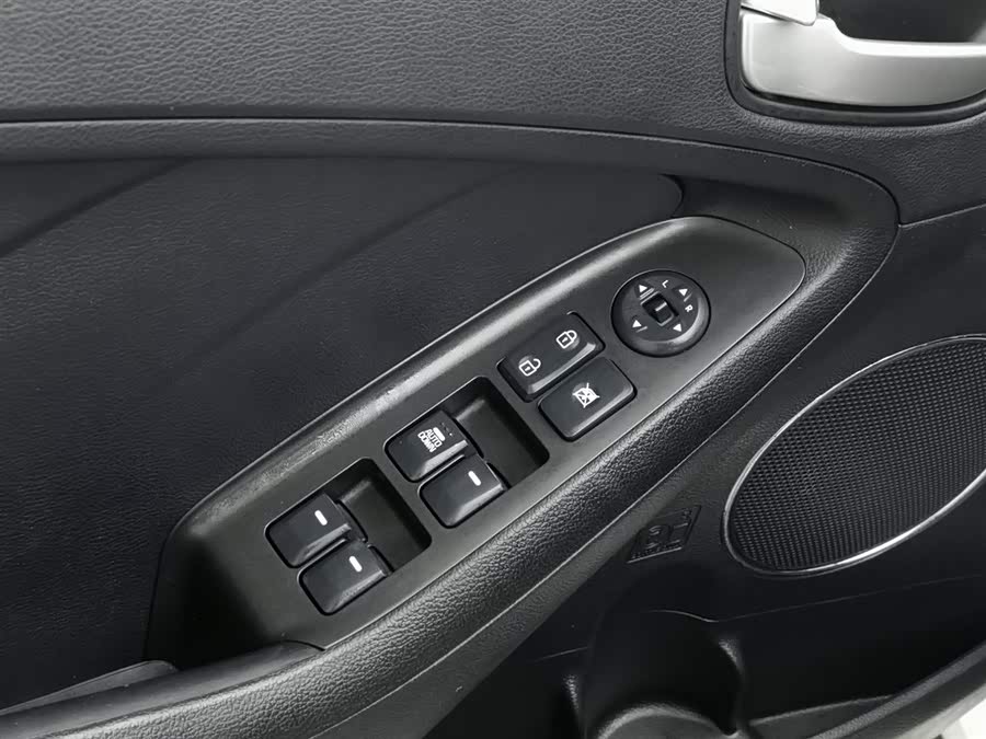 起亚 起亚K3 2018 汽车图片 #10