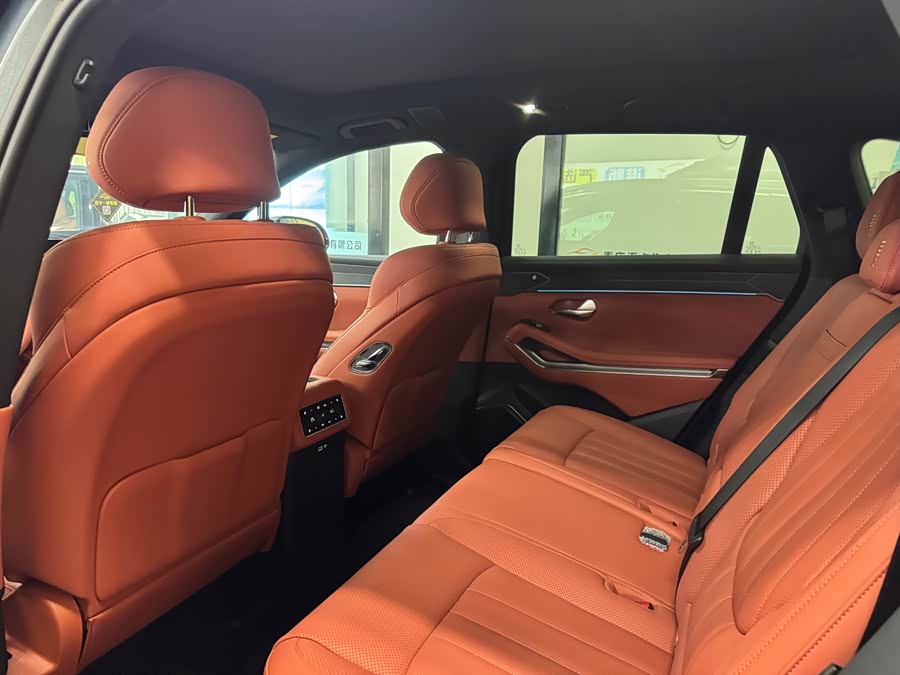 BYD Tang L 2025 immagine di auto #10