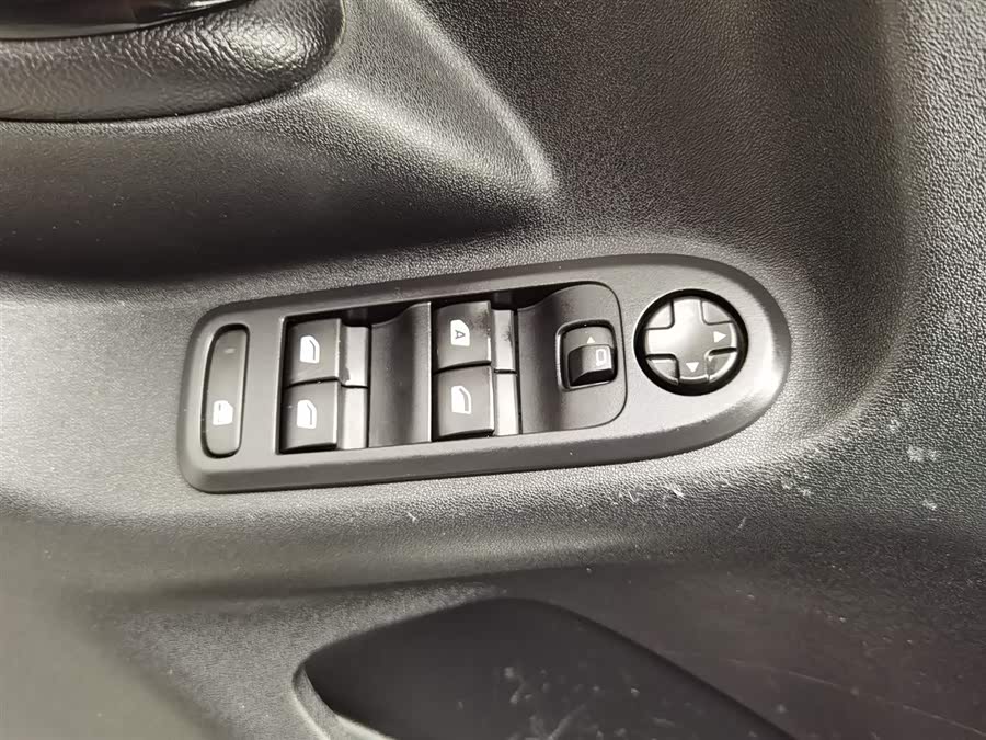 雪铁龙 爱丽舍 2017 汽车图片 #10