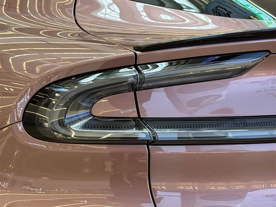 MI YU7 2025 car image #10