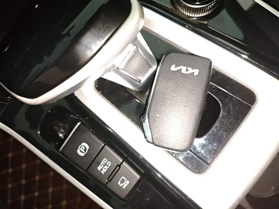 Kia Seltos 2024 car image #10