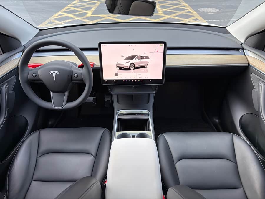 Tesla Model Y 2023 #10 Tesla Model Y 2023 car image #10