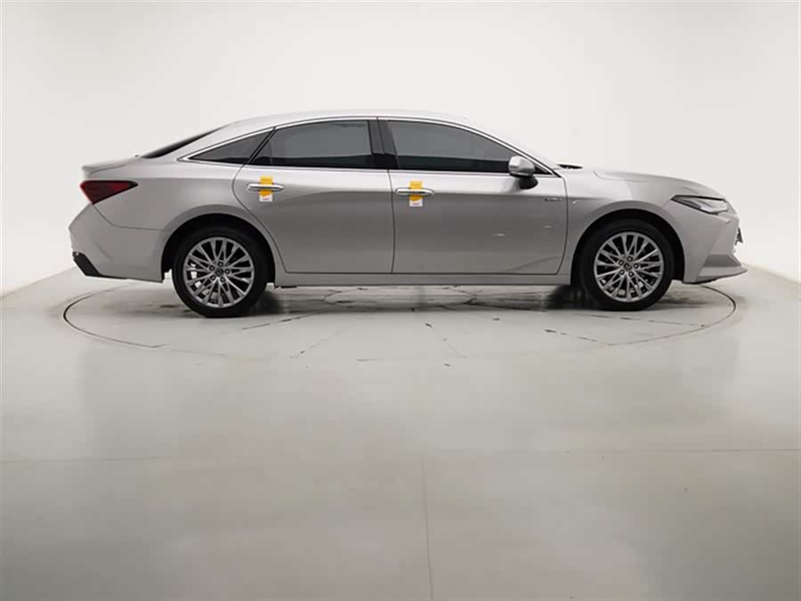 Toyota Avalon 2023 car image #10