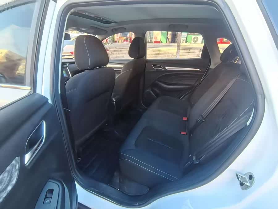 Roewe RX3 2020 car image #10