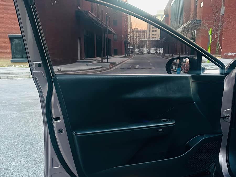 Toyota bZ3 2023 immagine di auto #10