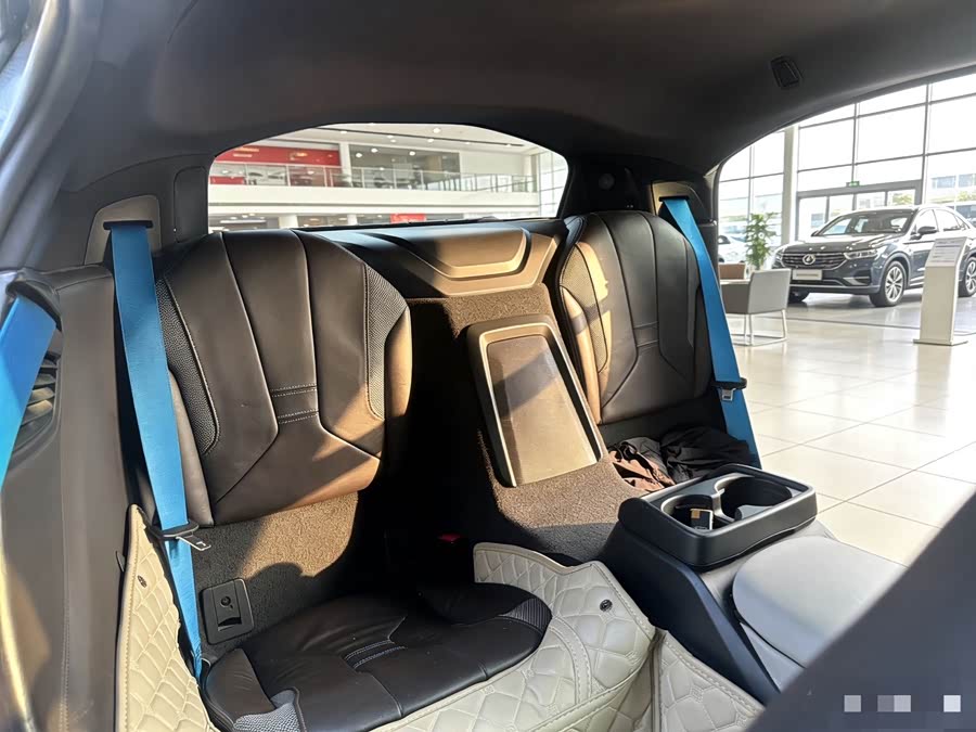 BMW i8 2015 car image #10