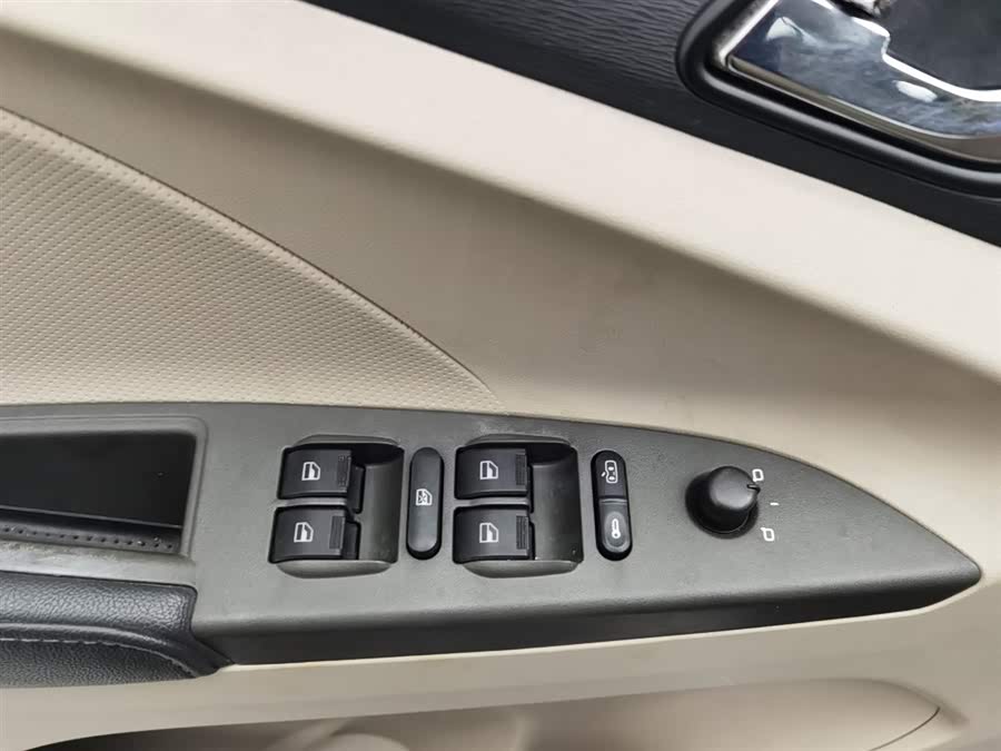 Chery Arrizo 3 2015 #10 Chery Arrizo 3 2015 immagine di auto #10