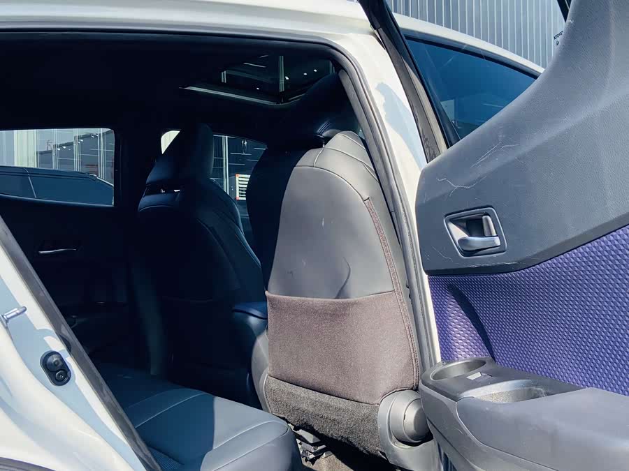 Toyota C-HR 2021 immagine di auto #10