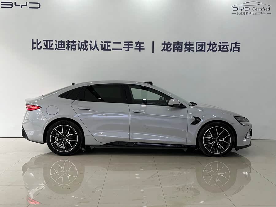 BYD Seal 2025 car image #10