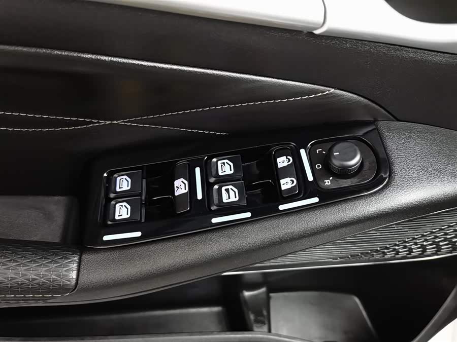 GEELY Emgrand 2023 car image #10