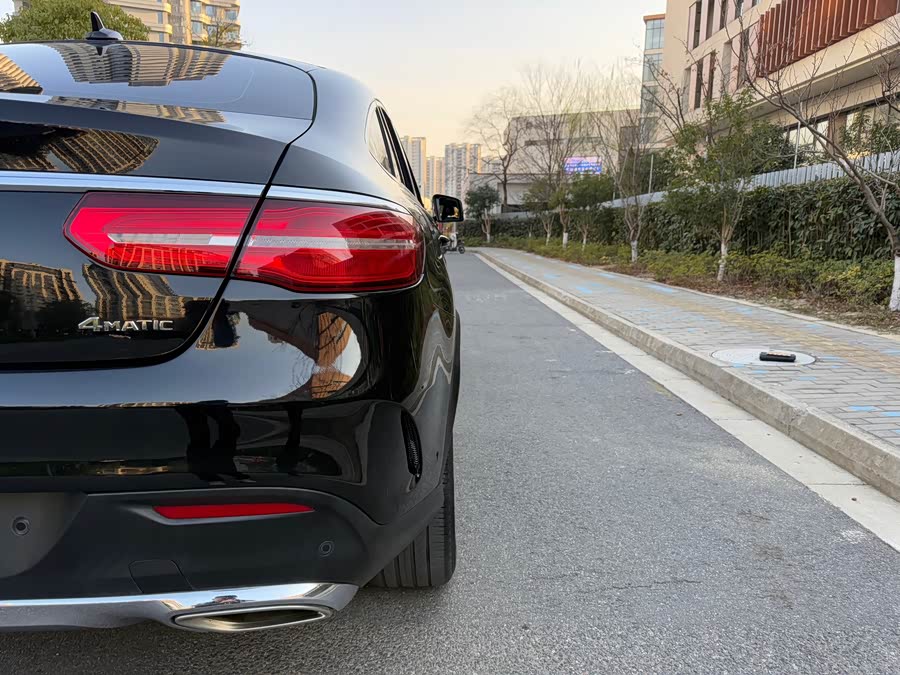 Mercedes-Benz GLE Coupe 2017 #10 Mercedes-Benz GLE Coupe 2017 car image #10