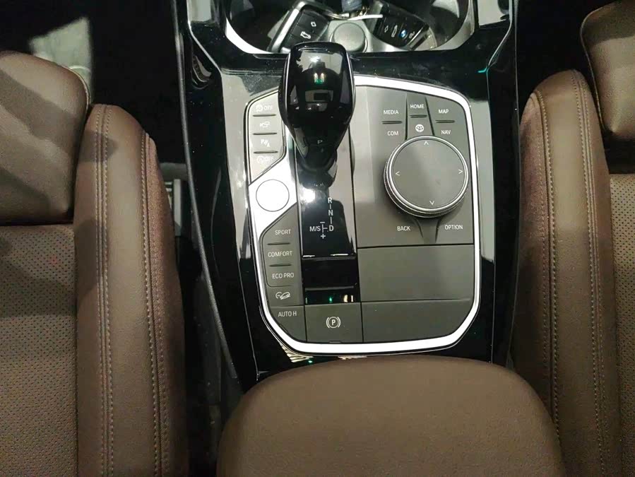 BMW X3 2024 immagine di auto #10
