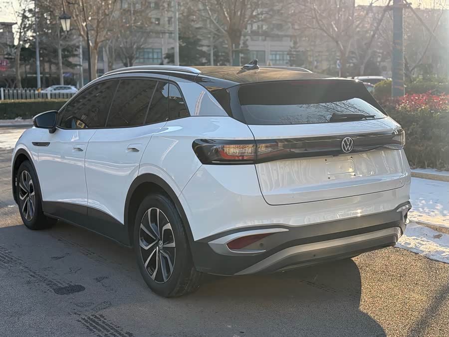 Volkswagen ID.4 X 2023 car image #10