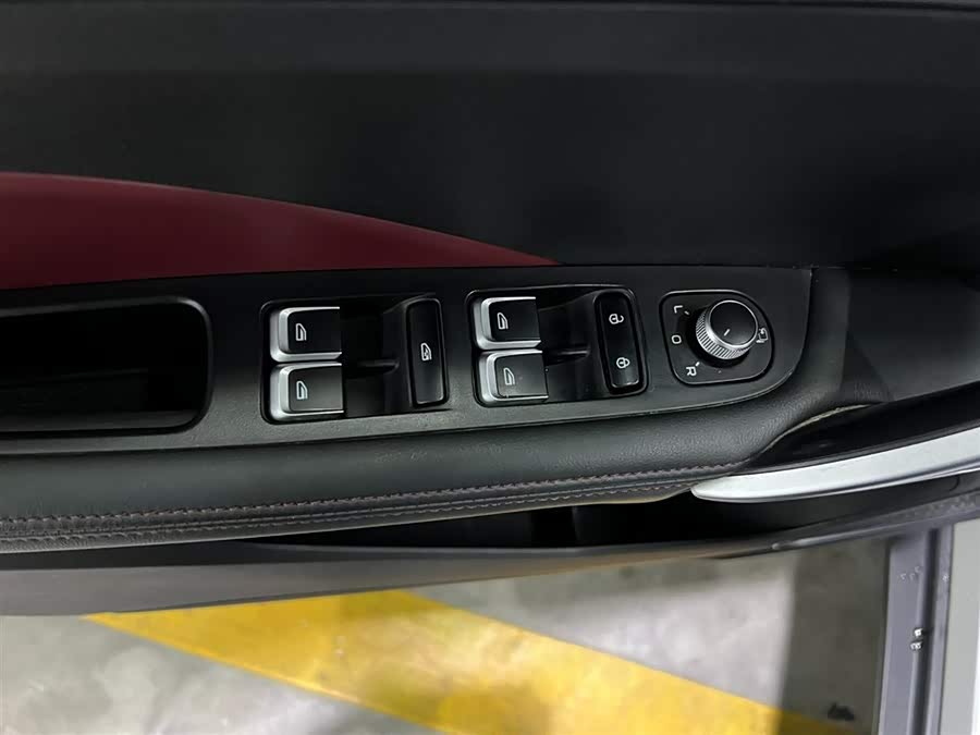 GEELY Coolray 2021 car image #10