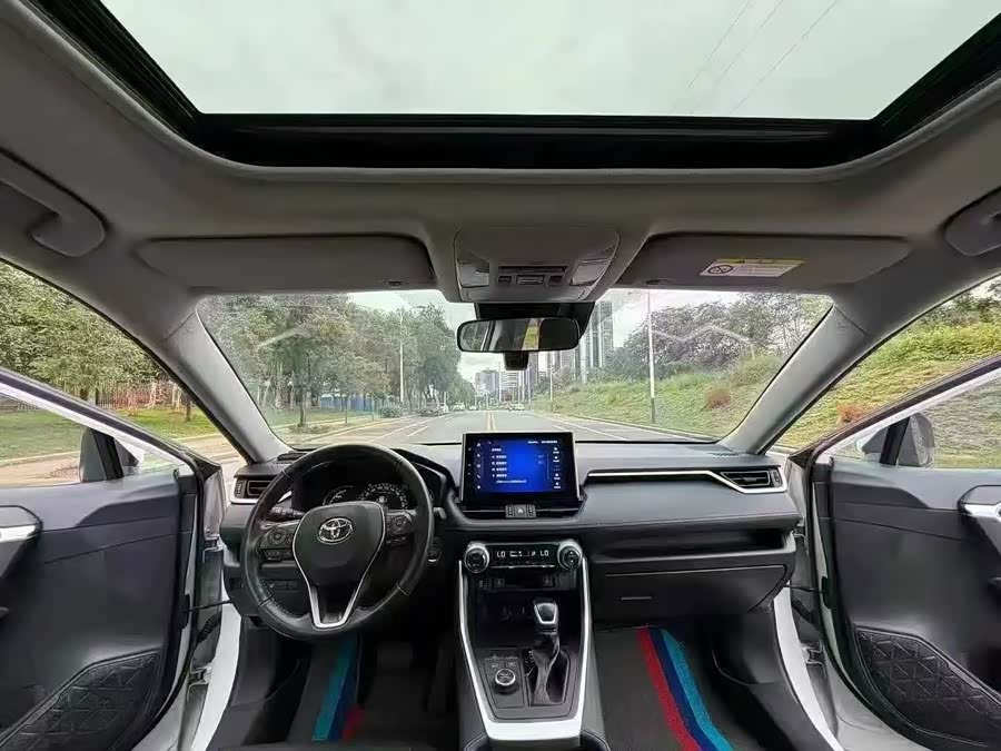 Toyota RAV4 Hybird E+ 2022 #10 Toyota RAV4 Hybird E+ 2022 car image #10