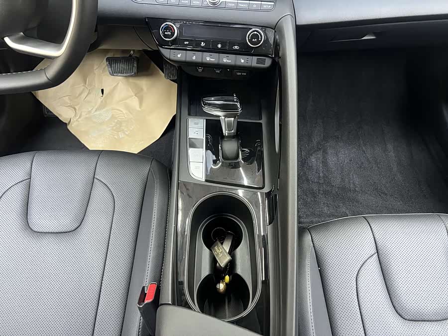 Hyundai Elantra 2024 car image #10