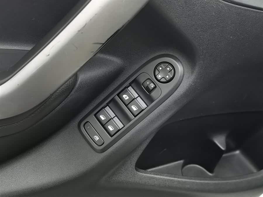 Citroen C3-XR 2015 car image #10